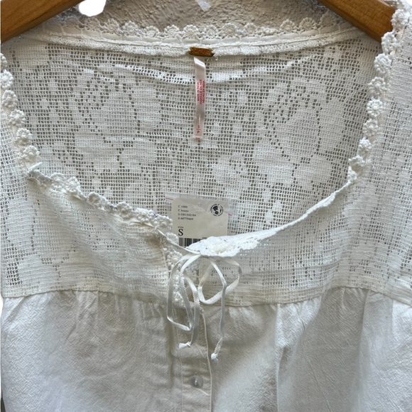 Free People White Blouse with Floral Embroidery - Picture 12 of 15